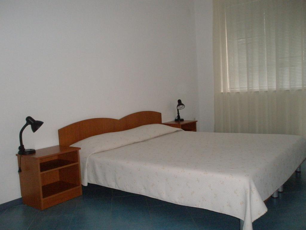 Family Hotel Maritime Achtopol Pokoj fotografie