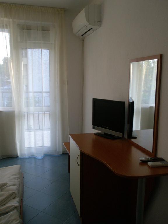 Family Hotel Maritime Achtopol Pokoj fotografie